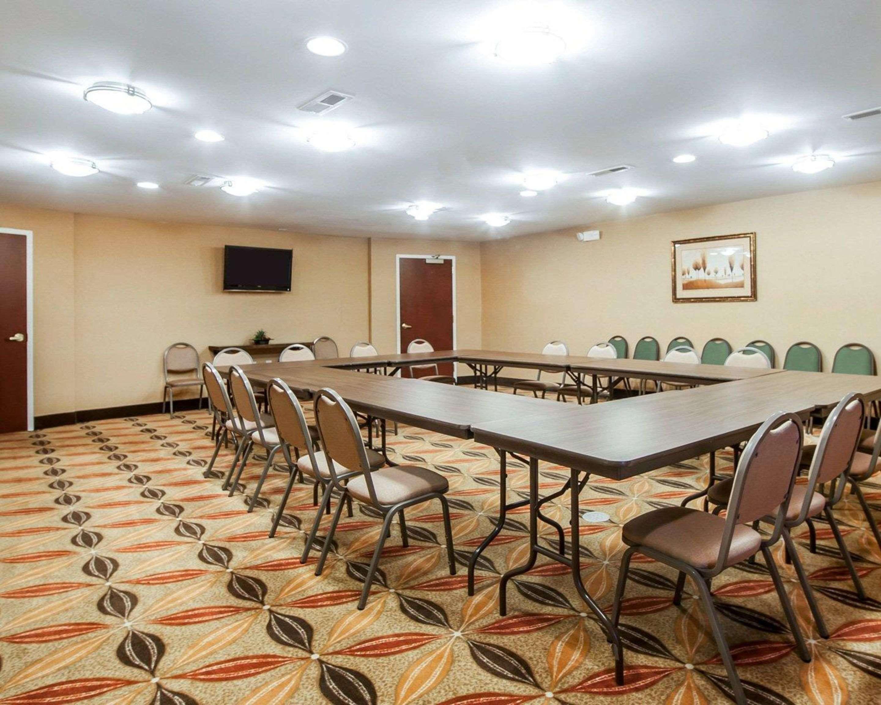 Comfort Suites Rome Bagian luar foto
