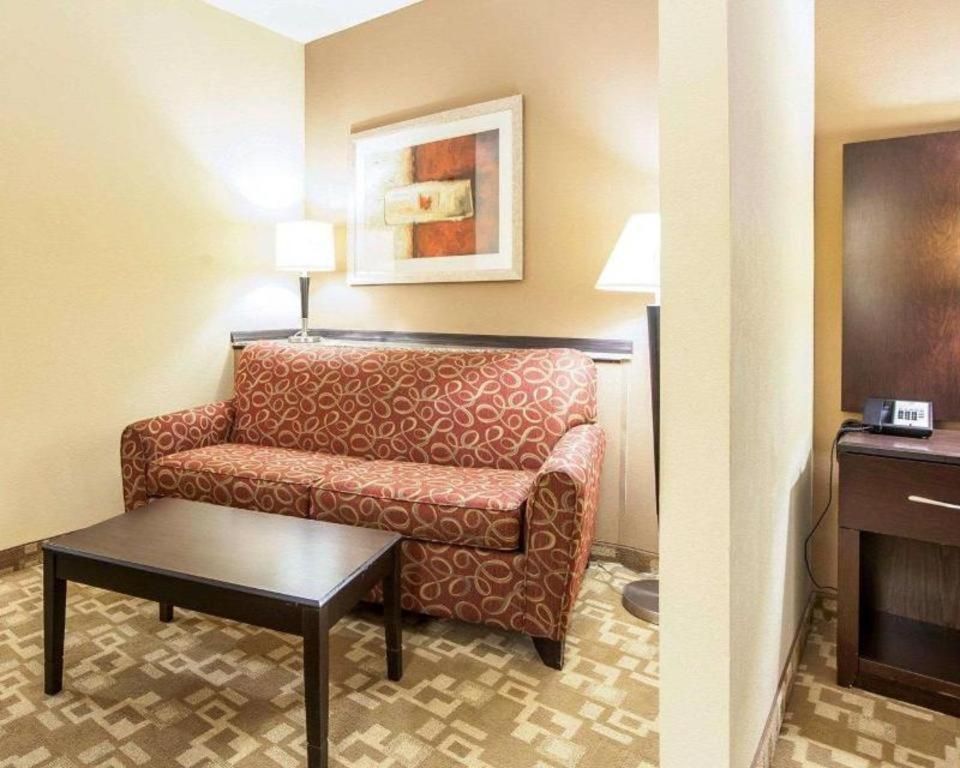 Comfort Suites Rome Bagian luar foto